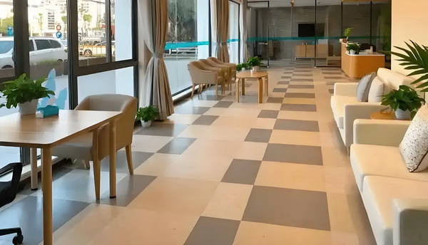 应届毕业生深户中介_于佩尔：热爱永远不会消失 开展家属定期沟通会